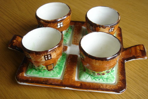 Cottage ware set four egg - cottage,